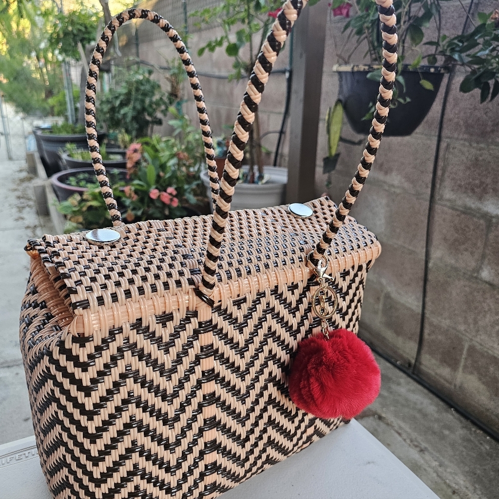 Elegant Chevron Woven Tote - Picture 10 of 16